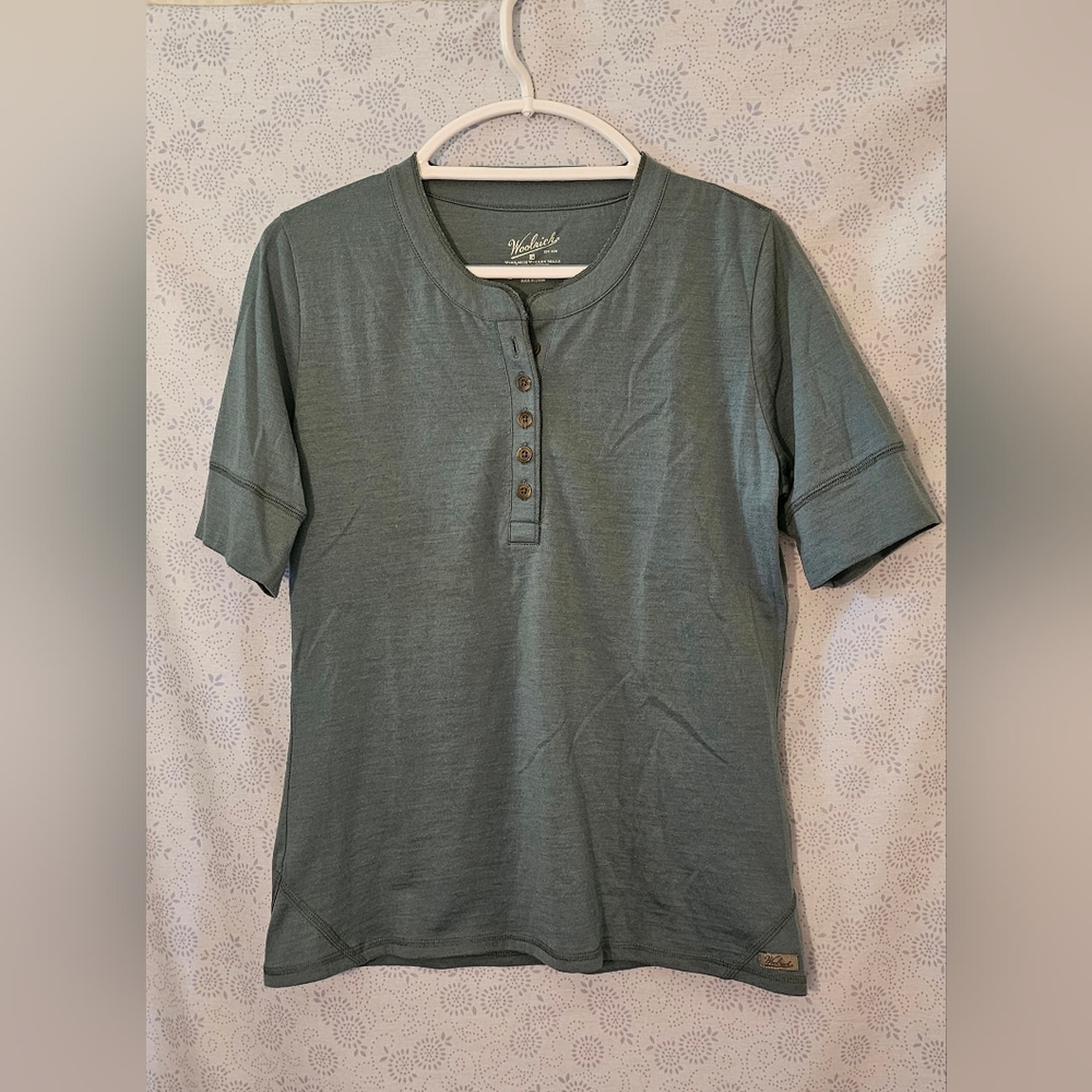 ✨️ Woolrich Short-sleeved Henley ~ Medium/ Blue-Gray
